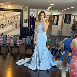 BRAND NEW ONLY WORE FOR PICS BC OF COVID *JOVANI* dress